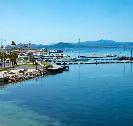 Отель Delfino *